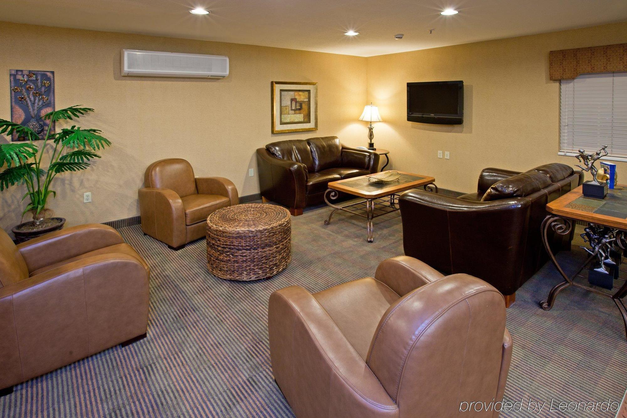 Candlewood Suites Louisville Airport, An Ihg Hotel Interior photo